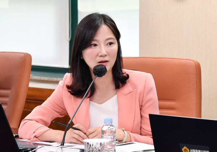 윤영희 서울시의원, “올해 또 파업? 시민 공감 어려워” 시내버스 회사 대출이자 시민 세금으로 1,013억 원 지원 기사 이미지