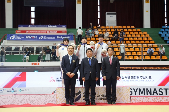 [2025 기계체조 아시아선수권] 차예준·박준우 금빛 마무리…한국, 주니어 결승서 유종의 미 기사 이미지