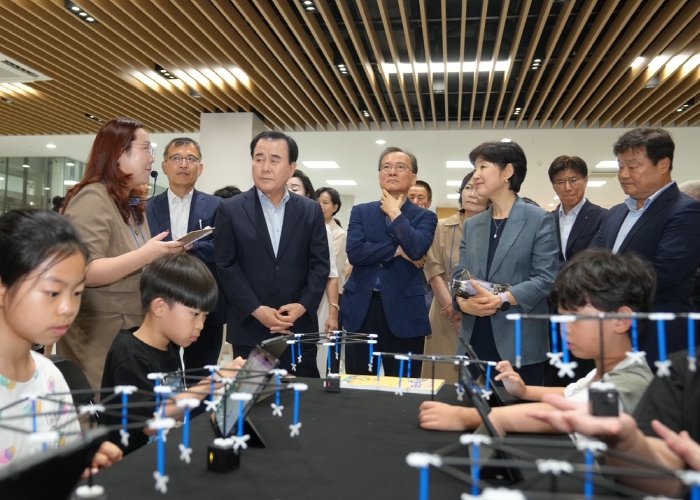 충남교육청, 전국 최초! 2025 충남 제1권역(천안, 아산) 라이즈(RISE) 늘봄 한마당 성료 기사 이미지