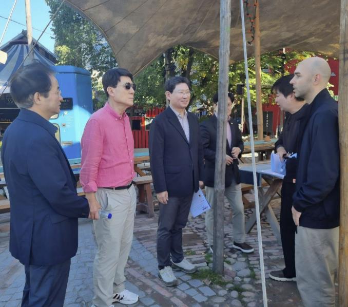 이상일 용인특례시장, 베를린 도시재생 성공모델 '홀쯔막트 25' 방문 기사 이미지