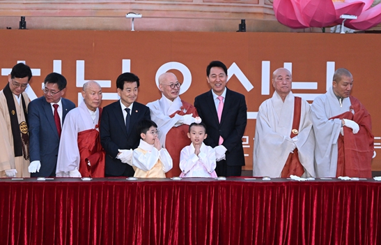 오세훈 시장, 부처님오신날 봉축점등식 참석 기사 이미지